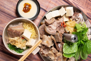 Trải Nghiệm Lẩu Dê Cây Bàng – Không Gian Thoải Mái, Phục Vụ Nhanh Chóng